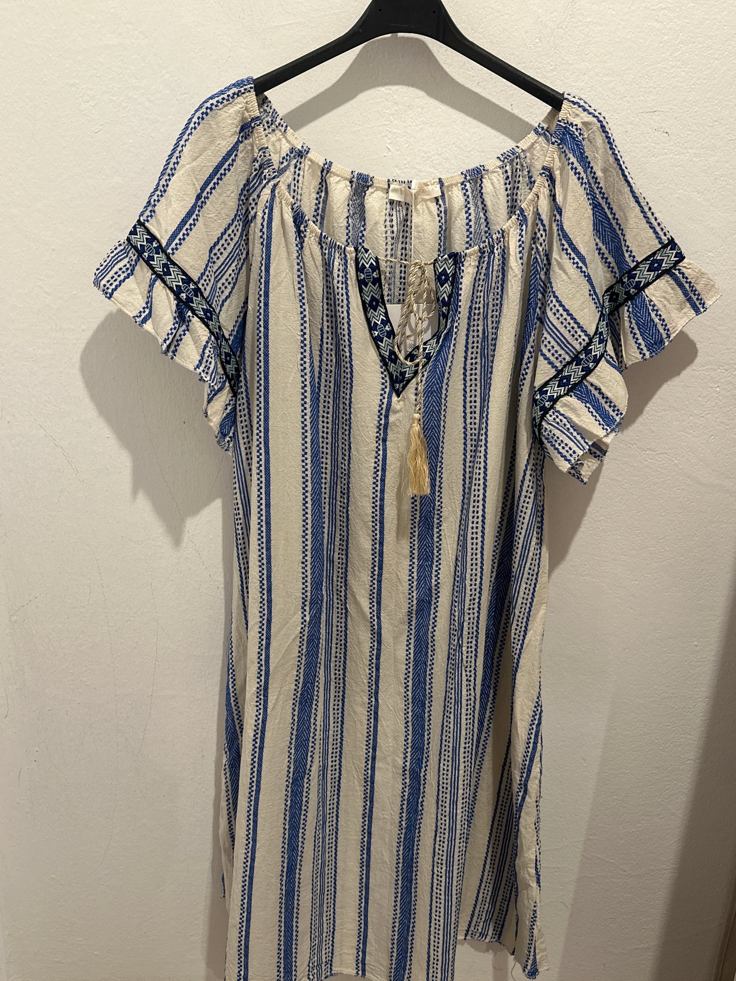 Gestreiftes Kleid mit Kordel