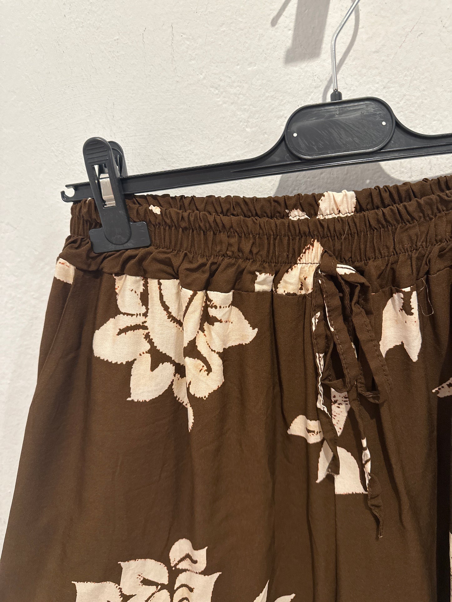 Hose mit Blumenmuster