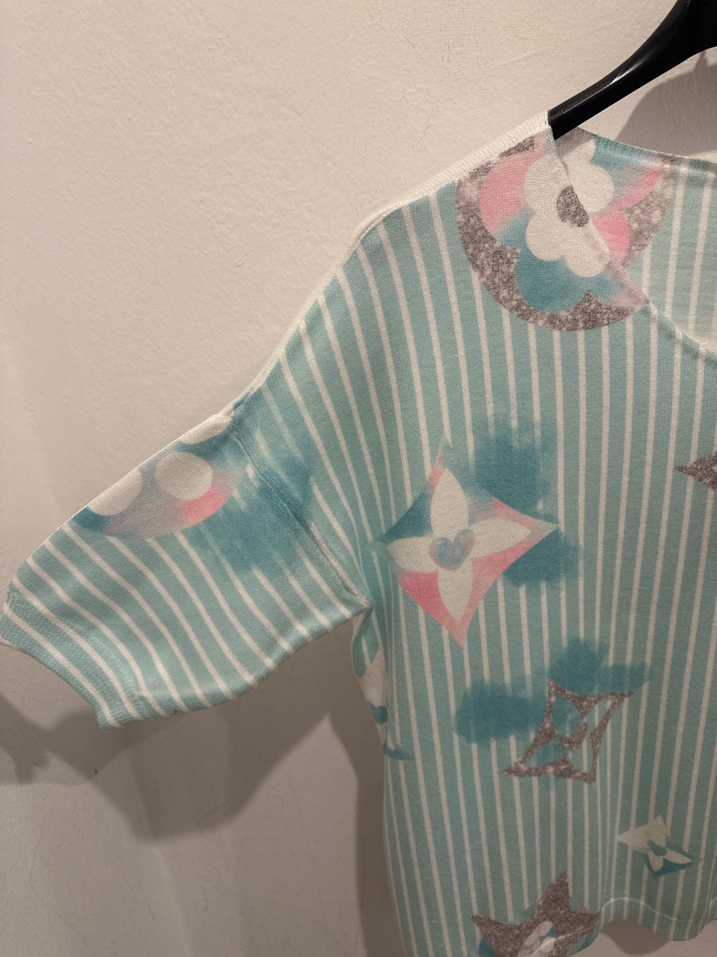 Shirt längsgestreift mit Muster