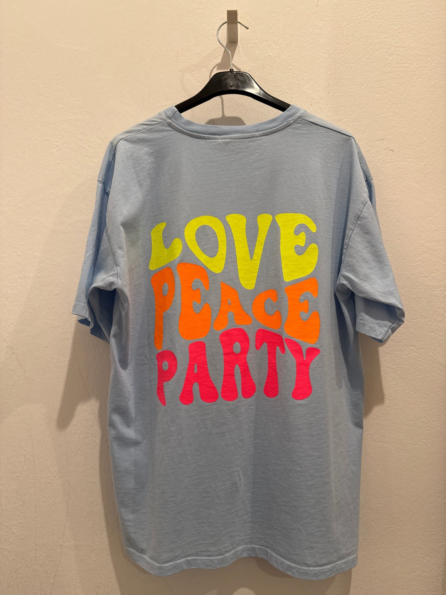 T-Shirt Love Peace Party