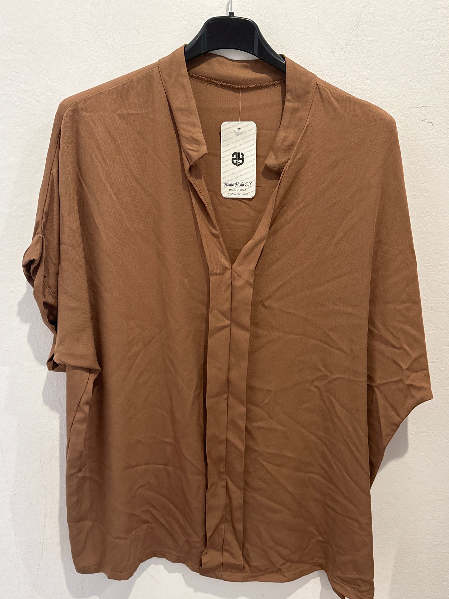 Shirt mit V-Ausschnitt