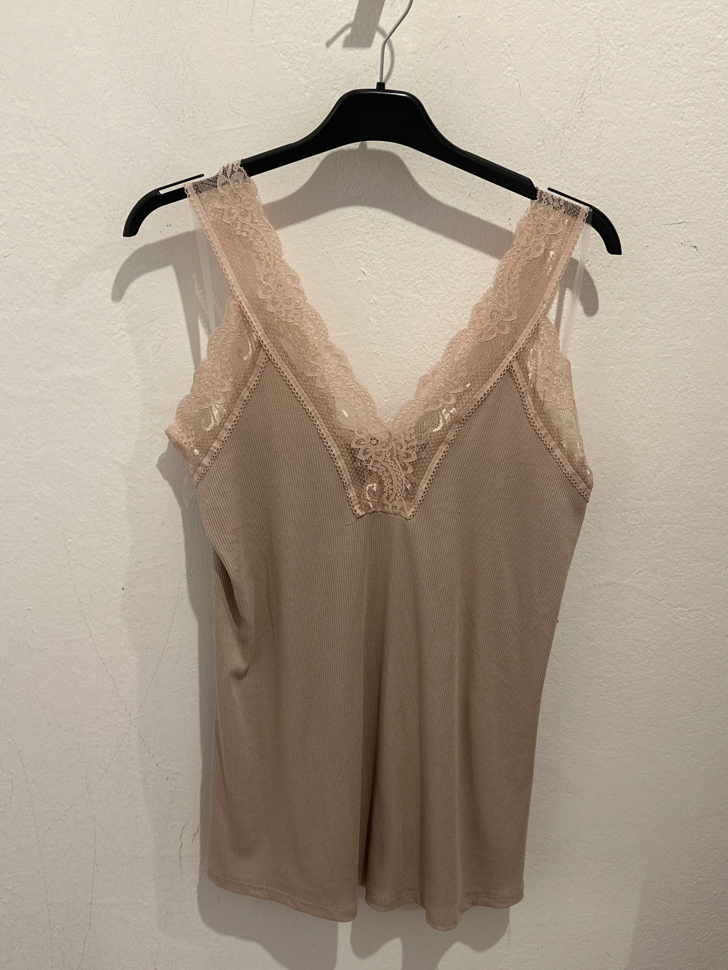 Tanktop mit Spitze