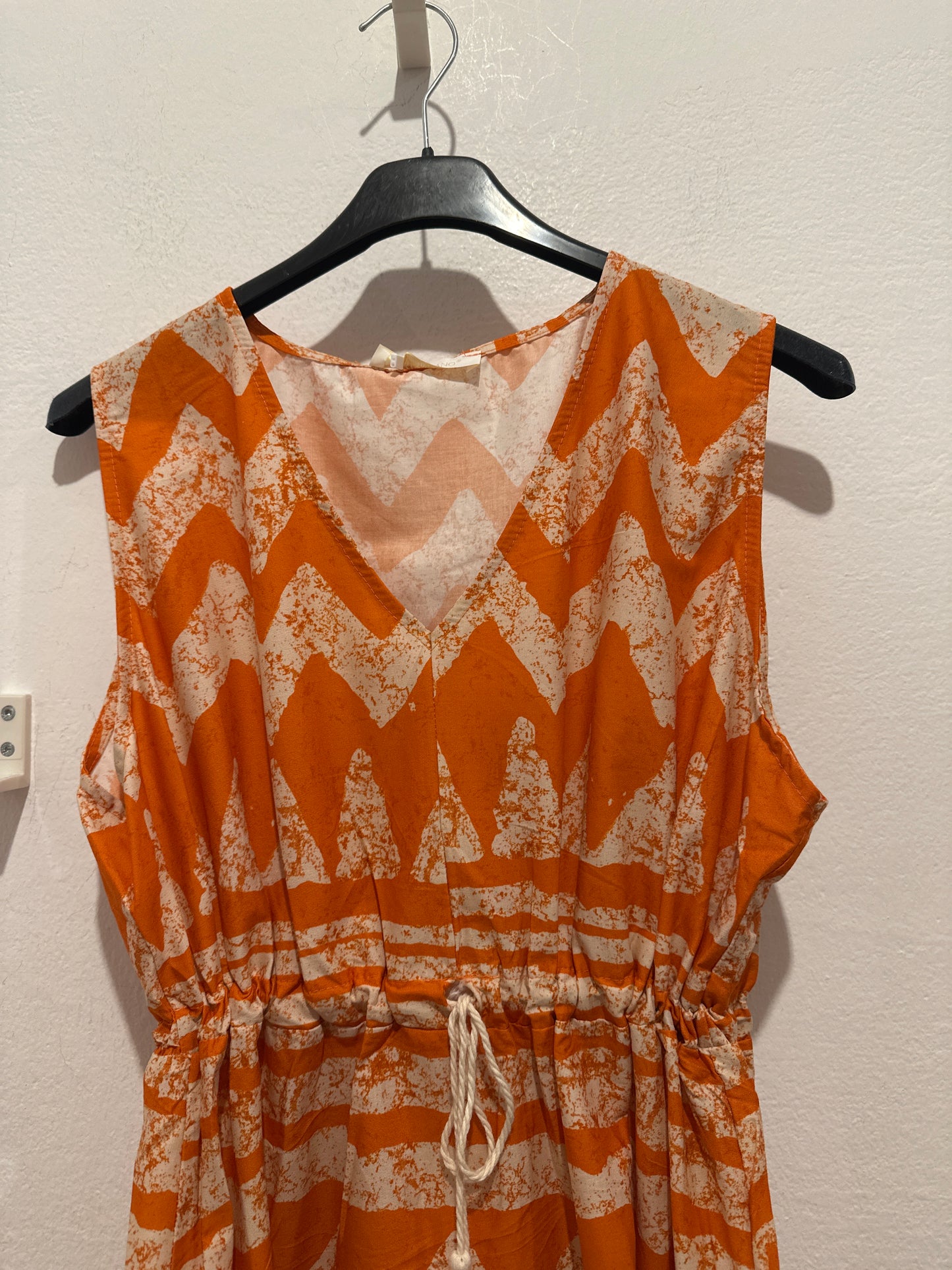 Kleid mit Muster und Zugband