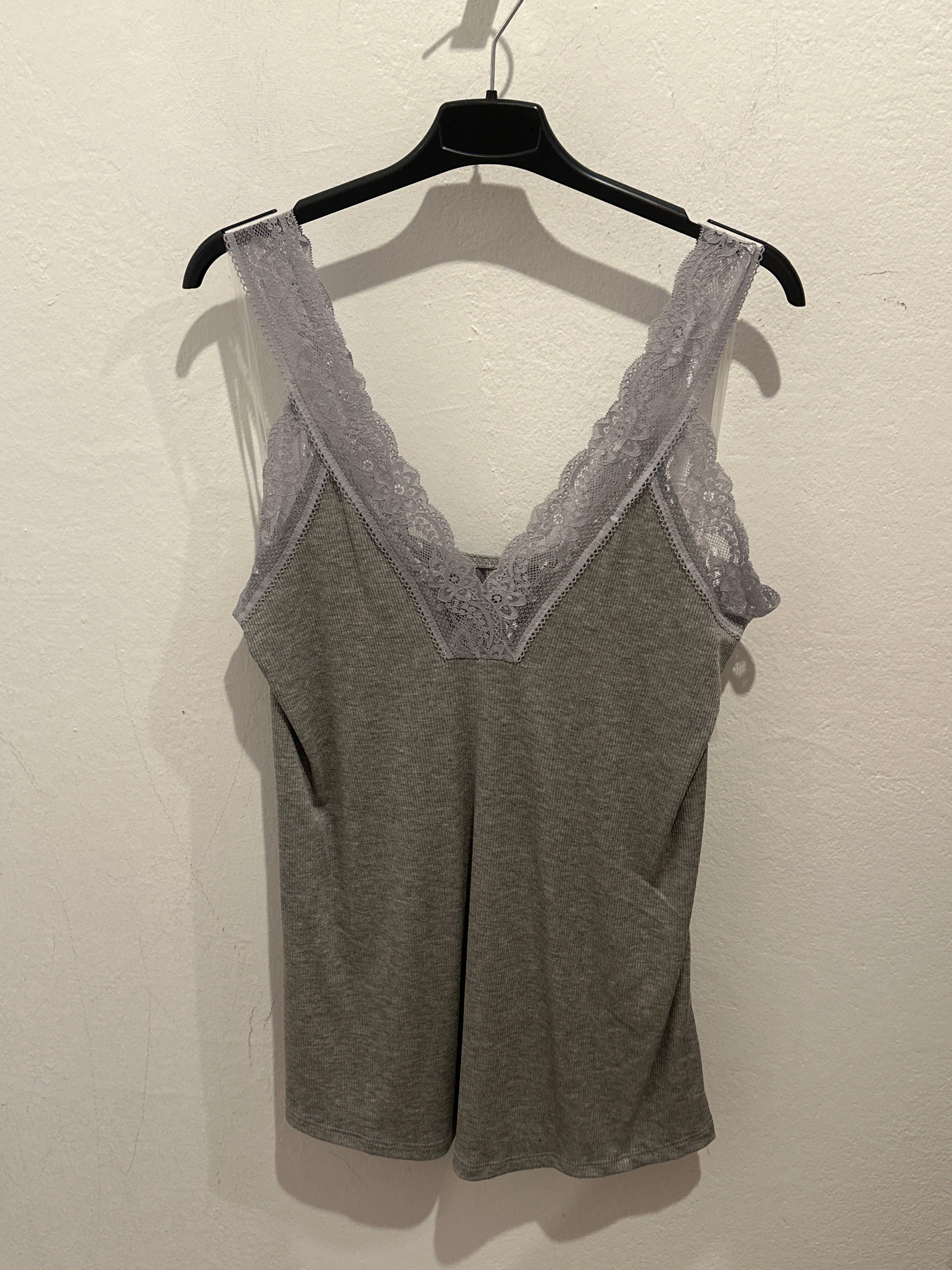 Tanktop mit Spitze