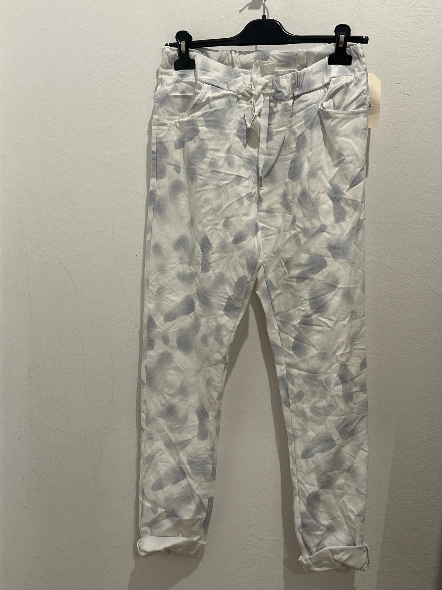 Hose mit Schnürbund Muster