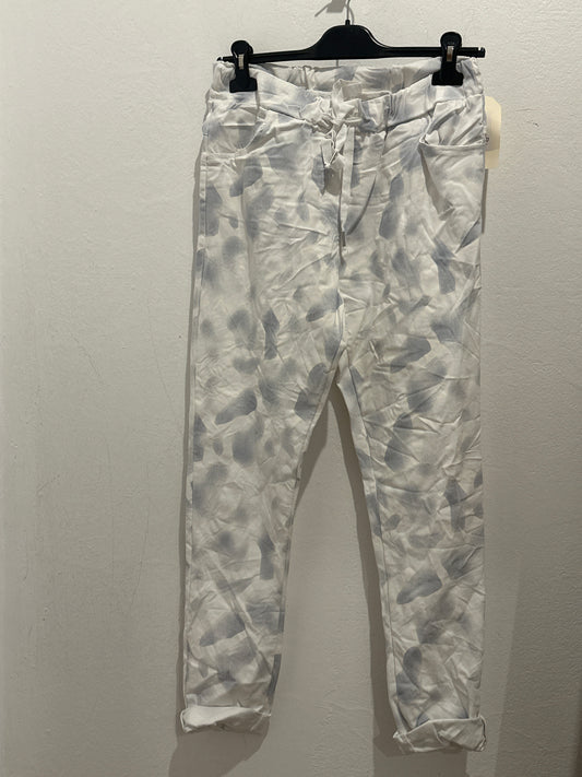 Hose mit Schnürbund Muster