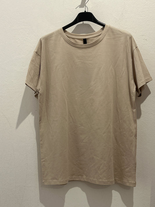 Basic T-Shirt